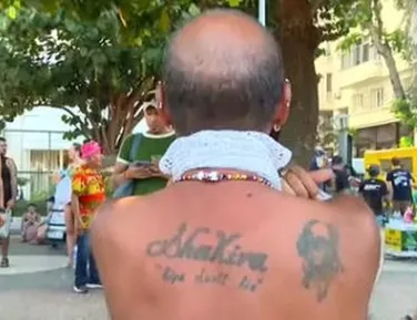Fã de Shakira muda nome para 'Shekiro' em homenagem à cantora - Imagem