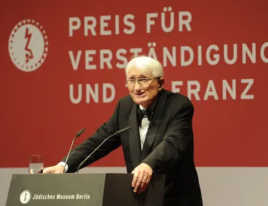 Filósofo Jürgen Habermas morre aos 96 anos na Alemanha - Imagem