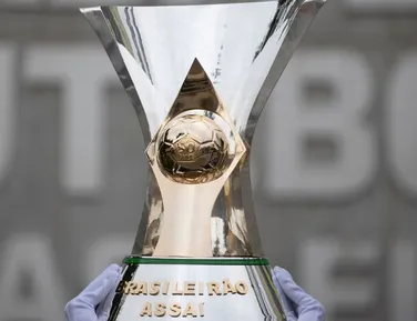 Gigante do Brasileirão rompe marca de R$ 2 bilhões em dívidas - Imagem