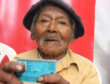 Homem mais velho do mundo morre dias antes do aniversário - Imagem