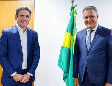 Hugo Motta, Rui Costa e César Borges recebem honraria do TCM - Imagem