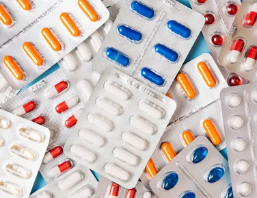 Ícone da MPB doa medicamentos à população de Cuba - Imagem