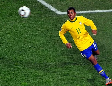 Ídolo do Santos revela visita a Robinho na prisão - Imagem