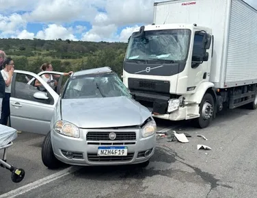 Idosa de 72 anos morre após grave acidente na BR-116 - Imagem