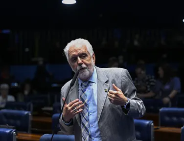 Jaques Wagner ignora críticas e confirma liderança no Senado - Imagem