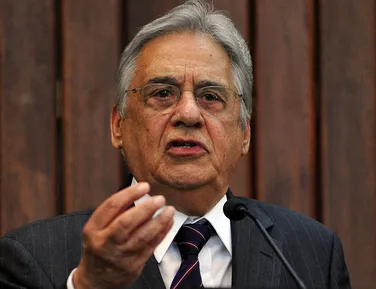 Justiça aceita pedido de interdição de FHC - Imagem