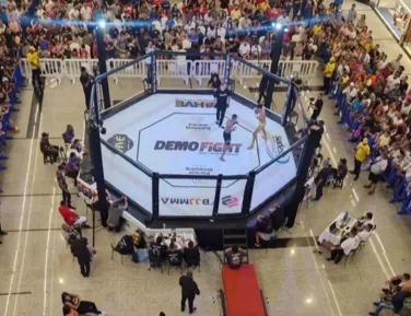Lauro de Freitas recebe arena Demo Fight com 12 lutas gratuitas - Imagem