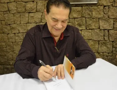 Livro póstumo de Divaldo Franco estreia na Bienal Bahia 2026 - Imagem