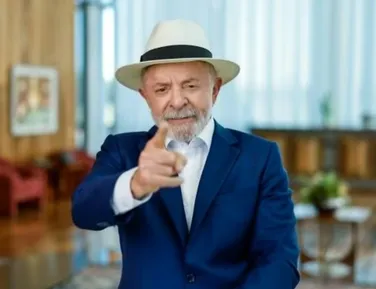 Lula homenageia Dona Lindu e exalta força das mães brasileiras - Imagem