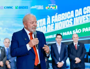 Lula se diz dedicado a “não deixar os fascistas governarem o país” - Imagem