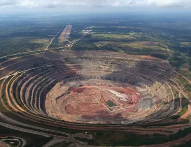 Maior mina de diamantes do país tem licença suspensa na Bahia - Imagem