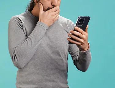 Matrículas e compras online abrem brecha para golpes digitais; entenda - Imagem