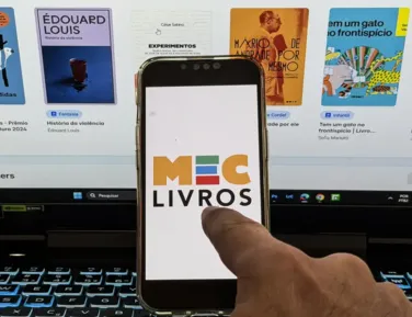 MEC Livros amplia acervo para 25 mil obras - Imagem