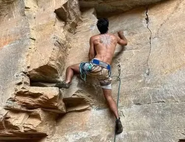 Montanhista morre após cair de uma altura de 80 metros durante escalada na Bahia - Imagem
