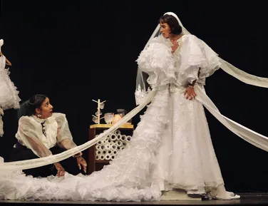 Muito além do casamento: espetáculo em Salvador questiona papéis femininos - Imagem