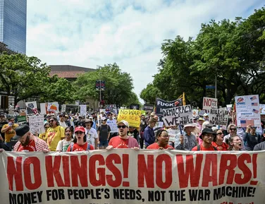 No Kings: milhões de manifestantes vão às ruas protestando contra Trump - Imagem