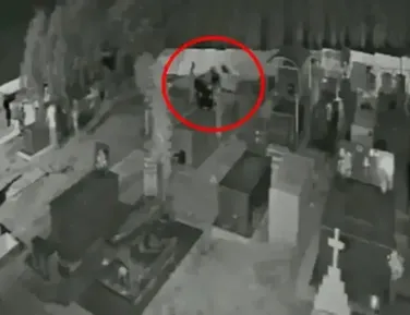 Oito túmulos são violados e corpo sepultado há três meses desaparece - Imagem