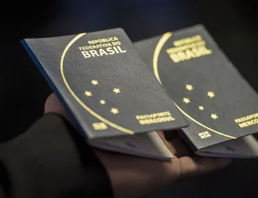 Paraíso europeu impõe regra dura a brasileiros mesmo com o passaporte - Imagem