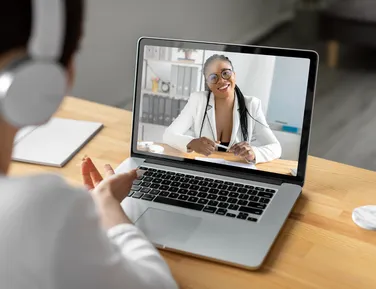 Planserv combate "desertos assistenciais" com foco em cidades-polo e telemedicina - Imagem