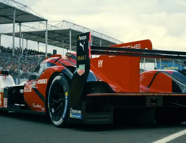 Primeiro filme brasileiro em IMAX estreia com corrida automobilística - Imagem