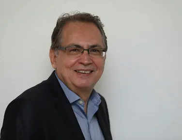 Quem manda no conhecimento? Novo livro de Avena acende debate sobre IA - Imagem