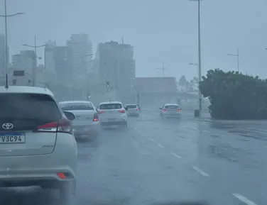 Salvador segue sob fortes chuvas e registra mais de 120 ocorrências - Imagem