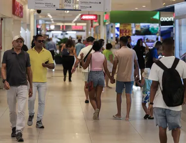 Shoppings de Salvador podem ser proibidos de abrir aos domingos - Imagem