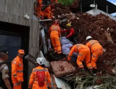 Sobe para 70 o número de mortos em Minas Gerais - Imagem