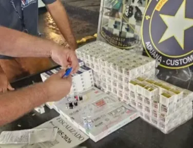 Tenente-coronel da PM é preso com mais de 300 ampolas de substância emagrecedora - Imagem