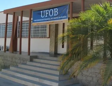 Universidade na Bahia abre concurso com salários de mais de R$ 14 mil - Imagem