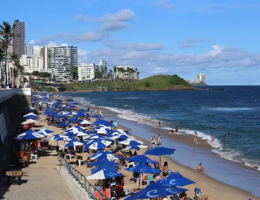 Vai dar praia? Confira a previsão do tempo para o feriadão - Imagem