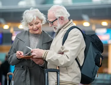 Vai fazer 60 anos? Veja o que muda com nova regra para viagens de avião - Imagem