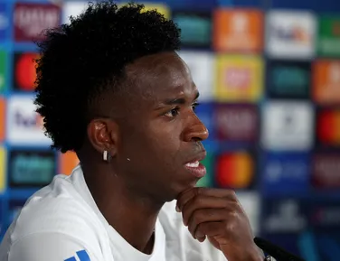 Vini Jr. se manifesta sobre caso de preconceito contra Lamine Yamal - Imagem