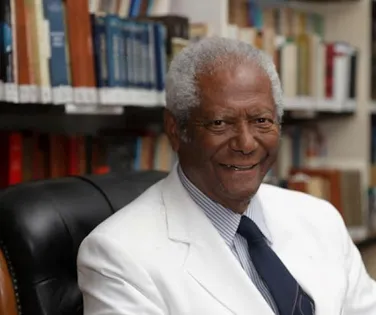 A Academia de Letras Jurídicas da Bahia homenageia Edvaldo Brito com a Medalha Orlando Gomes, sua mais alta distinção - Imagem