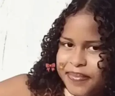 Adolescente de 12 anos desaparece após sair para escola em Camaçari - Imagem