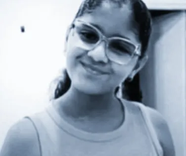 Adolescente morre atropelada ao cair da garupa da moto do pai na Bahia - Imagem