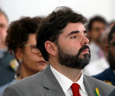 Adolpho Loyola rebate oposição: "16 anos que nada fez por Salvador" - Imagem