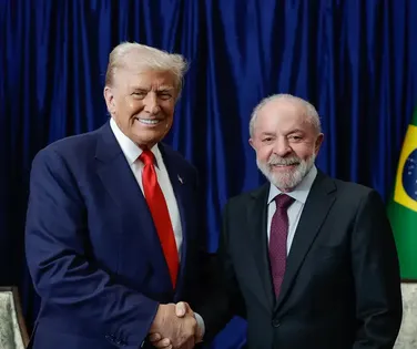 "Adoraria recebê-lo", diz Donald Trump sobre possível reunião com Lula - Imagem