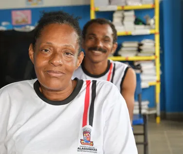 Alagoinhas oferece R$ 100 por mês para alunos da EJA - Imagem