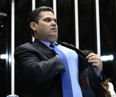 Alcolumbre impõe prazo para avaliar novo indicado ao STF - Imagem