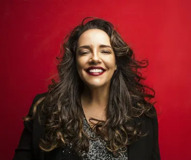 Ana Carolina celebra 25 anos de carreira durante show em Salvador - Imagem