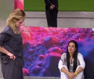 Ana Paula se junta a adversárias para derrubar Babu no BBB - Imagem