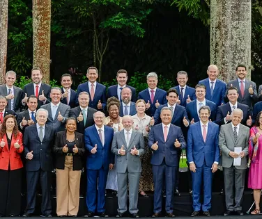 Antes de deixar cargos, ministros de Lula aceleram entregas pelo país - Imagem