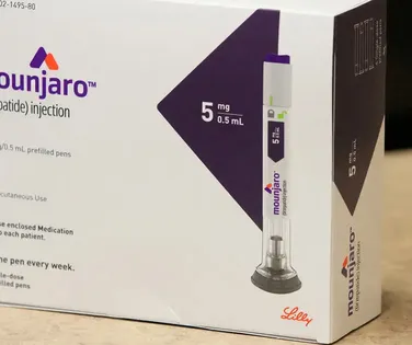 Anvisa retira Mounjaro falsificado do mercado; veja lotes - Imagem