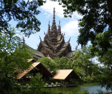 Apenas de encaixes: conheça o maior castelo de madeira do mundo - Imagem