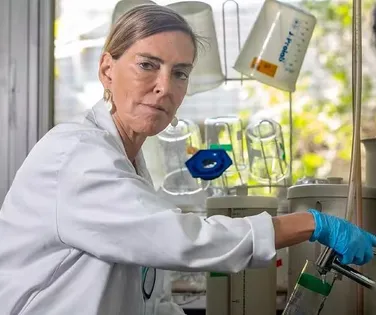 Após perder patente da Polilaminina, Congresso tenta proteger pesquisa - Imagem