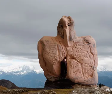 Artista baiana explora o imperfeito em esculturas únicas - Imagem