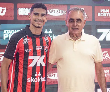 Atacante móvel e pronto pra estrear: Vitória apresenta Renê - Imagem