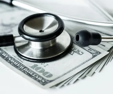 Ator usa fortuna para pagar dívidas médicas de desconhecidos - Imagem