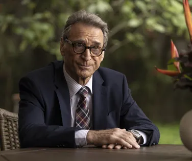 Ator veterano da TV Globo sofre infarto e cancela shows em SP - Imagem